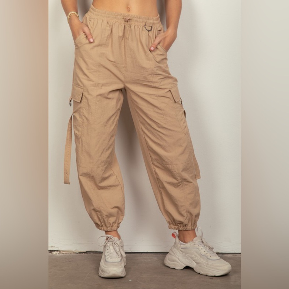 #71 Relaxed Elastic Waist Solid Woven Cargo Pants